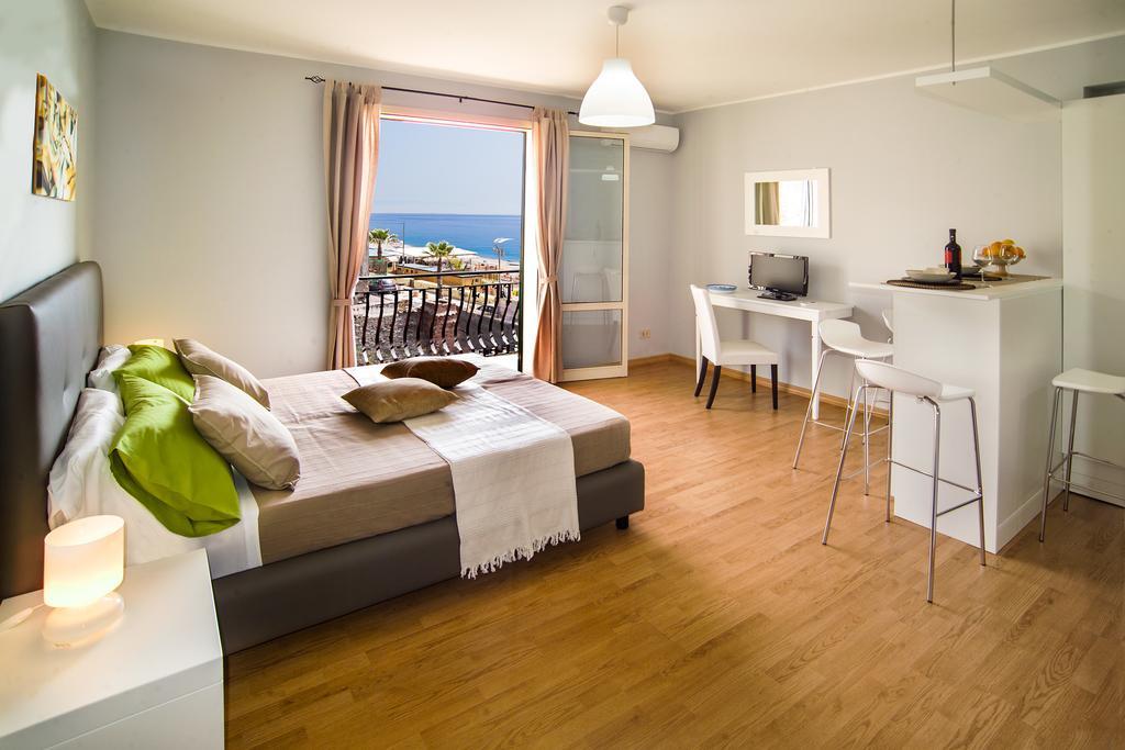 Appartamento Mare Marconi Letojanni Room photo